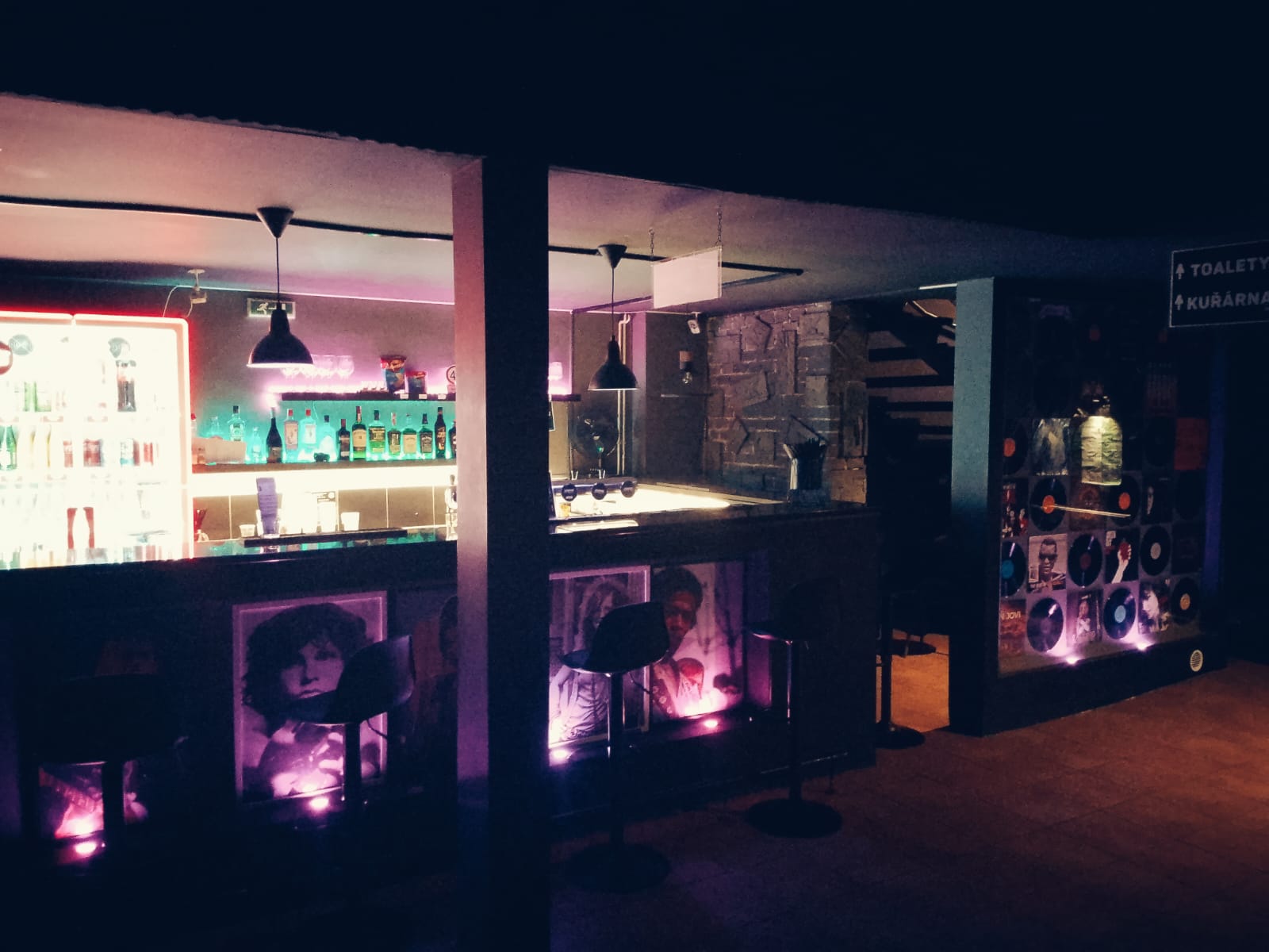 Black Road Cafe